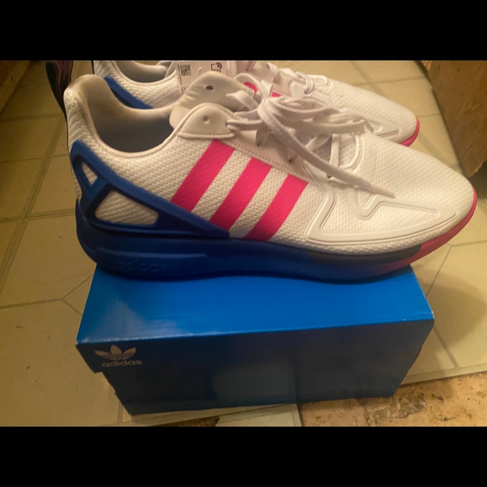 Adidas women’s size 11